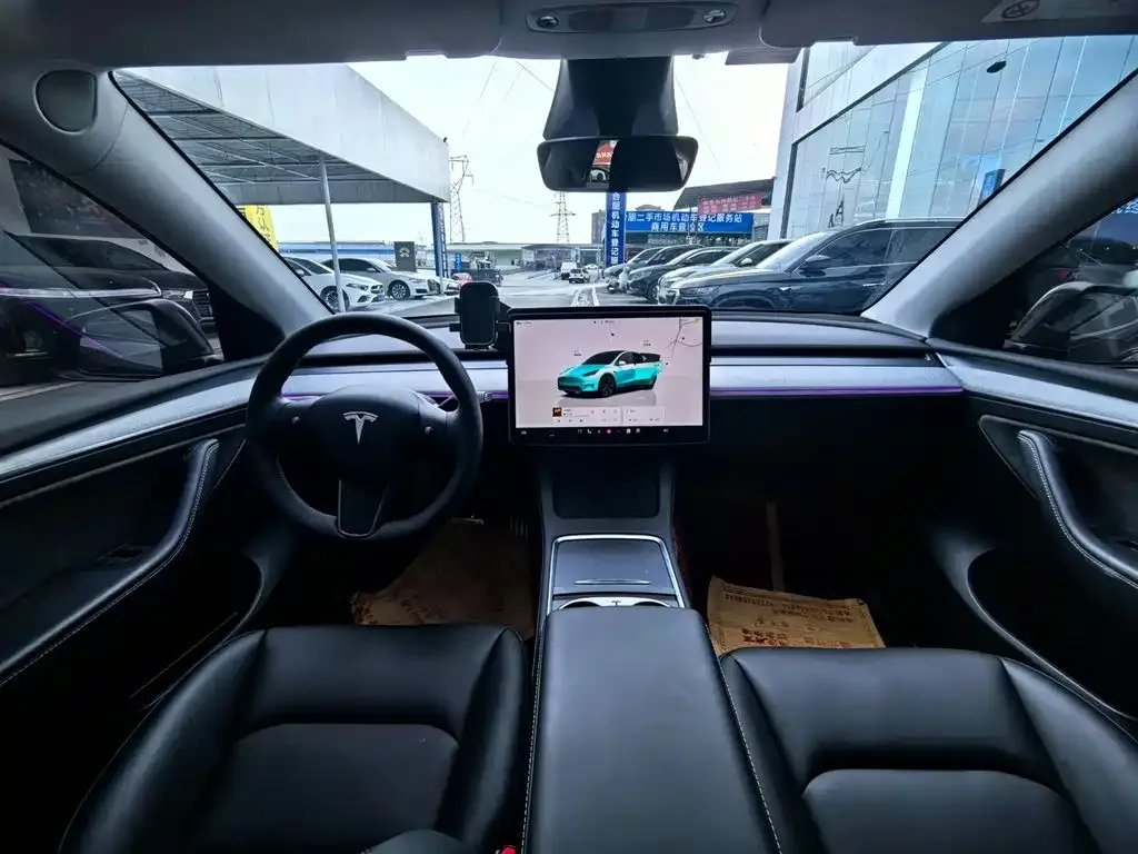 Tesla Model Y — фото 2