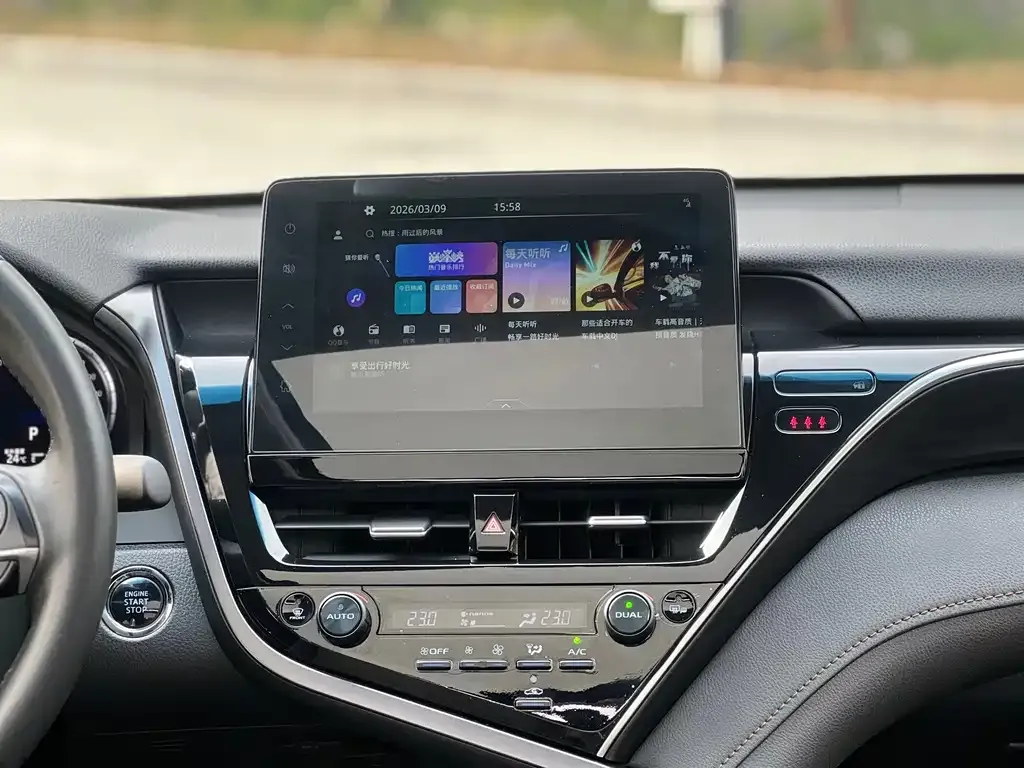 Toyota Camry 2023 из CN, фото 2