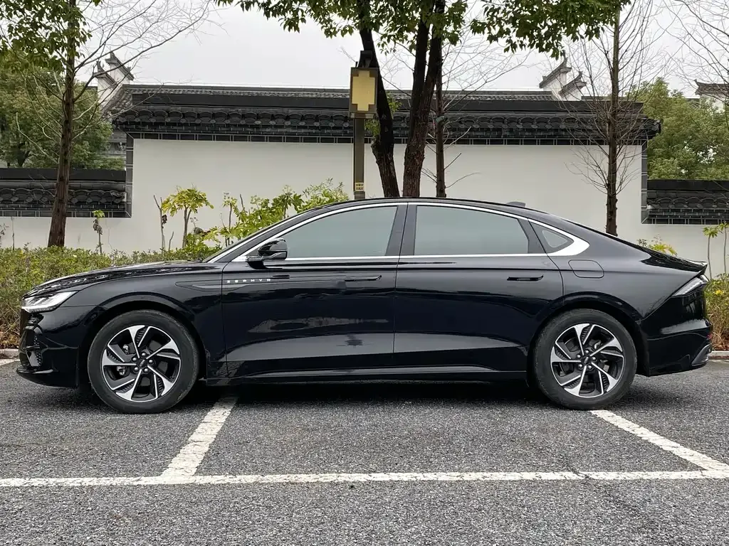 Lincoln Z 2024 из CN, фото 2