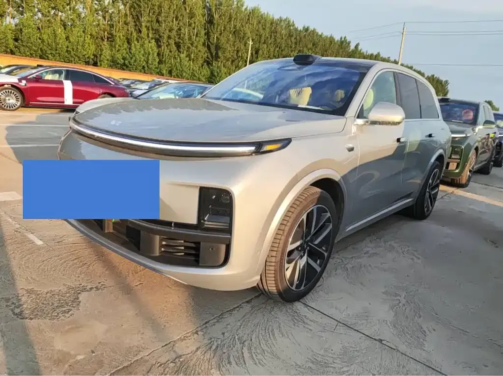Li Auto L8