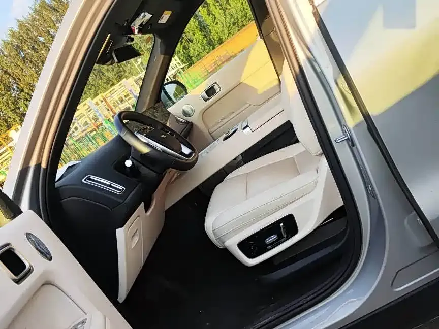 Li Auto L8 2024 из CN, фото 3