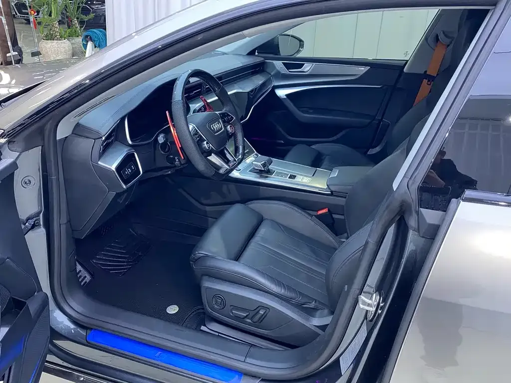 Audi A7 2024 из CN, фото 6