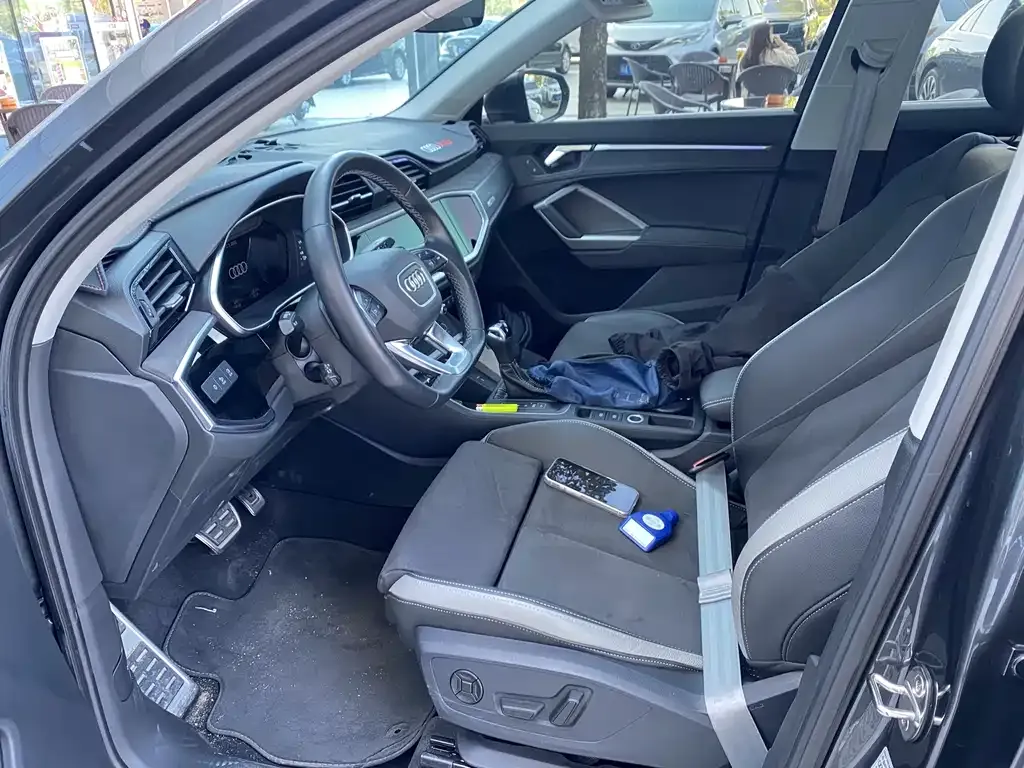 Audi Q3 2023 из CN, фото 7