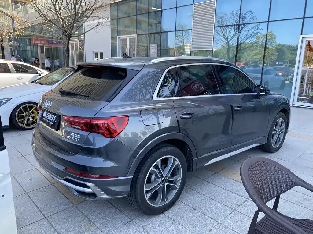 Audi Q3 2023 из CN, фото 5