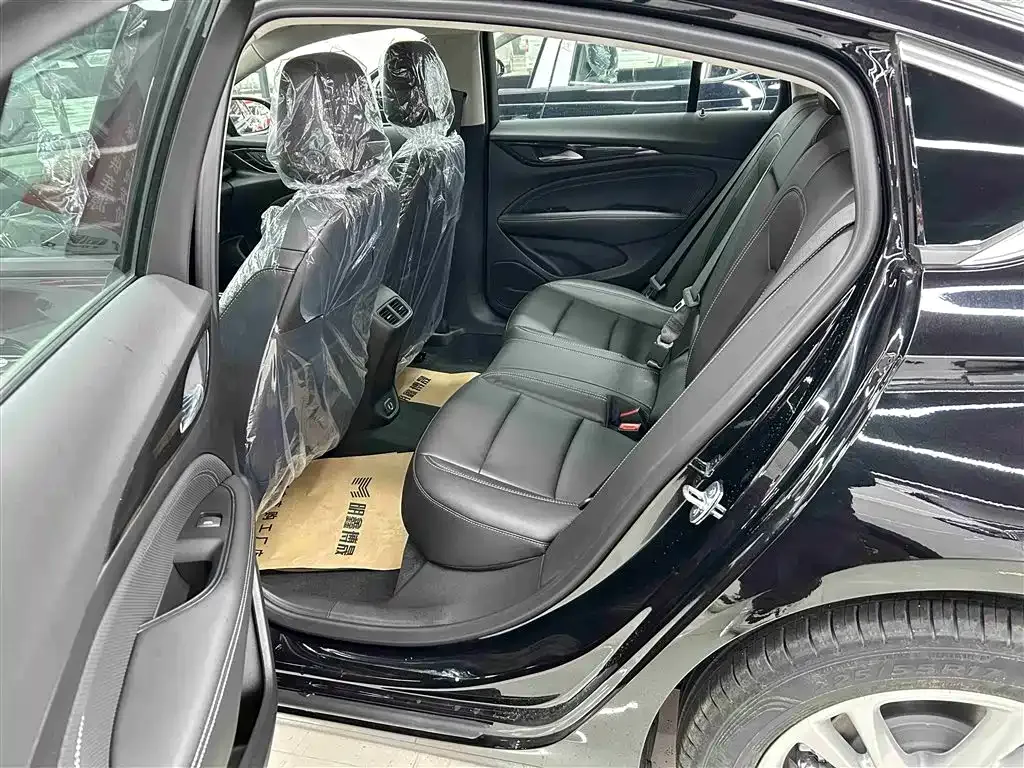 Buick Regal — фото 10