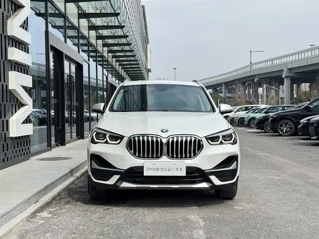 BMW X1 — фото 9