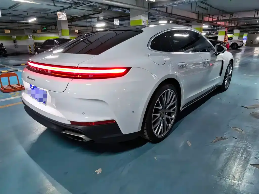 Porsche Panamera 2024 из CN, фото 6