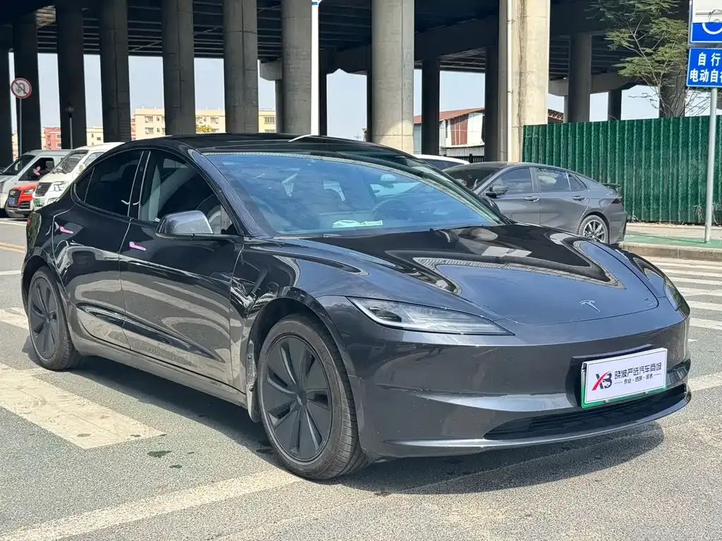 Tesla Model 3 — фото 4