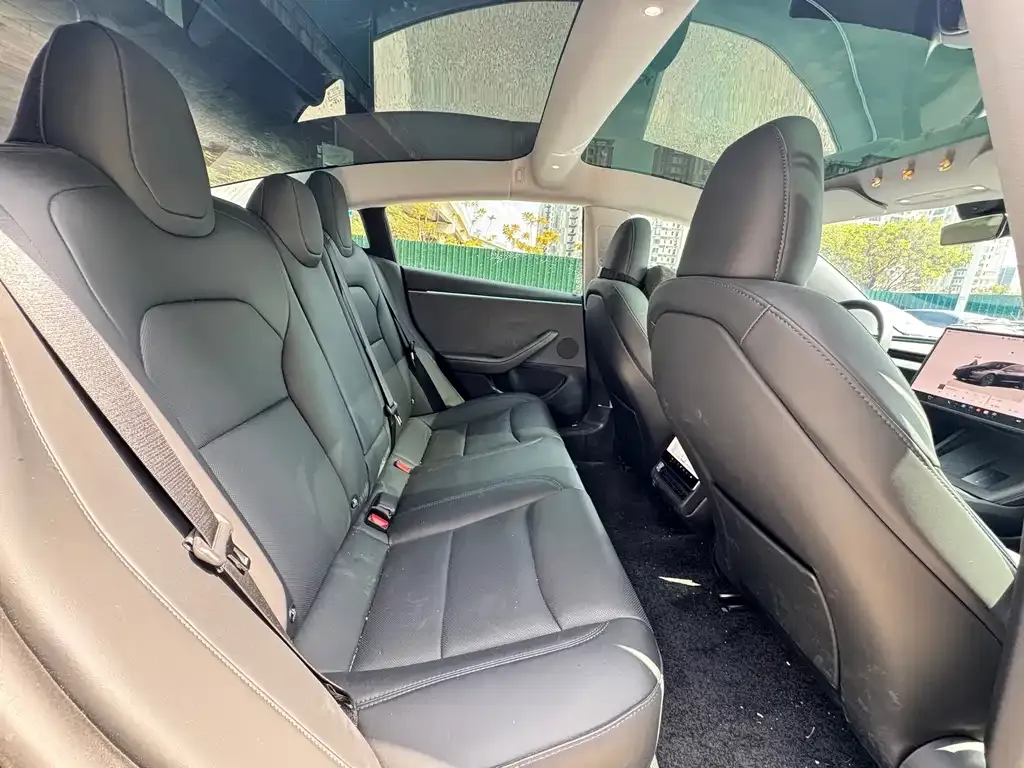 Tesla Model 3 — фото 3