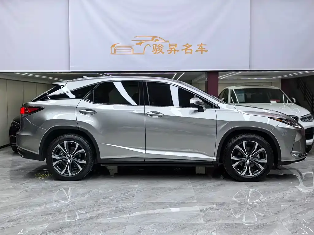 Lexus RX — фото 9