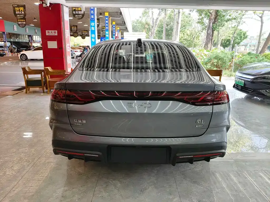 BYD Qin L — фото 10