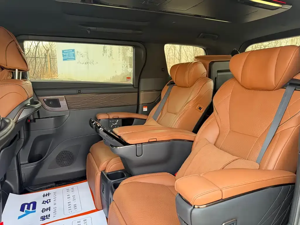 Toyota Vellfire 2024 из CN, фото 4
