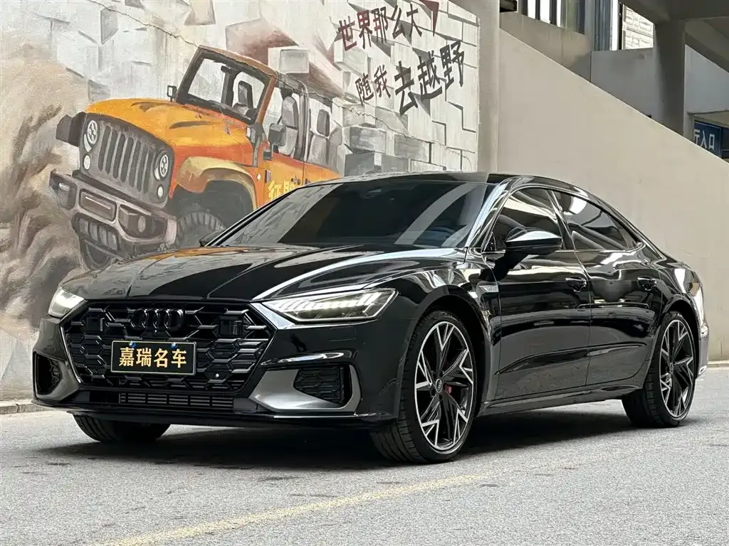 Audi A7L — фото 1