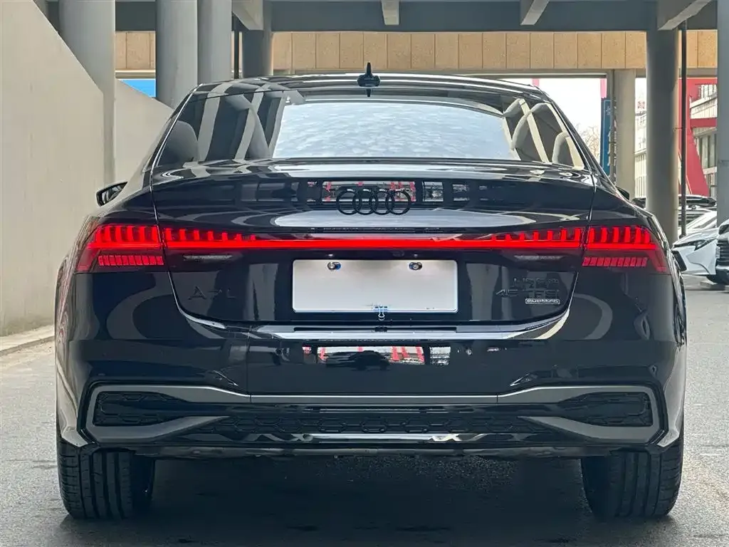 Audi A7L — фото 3