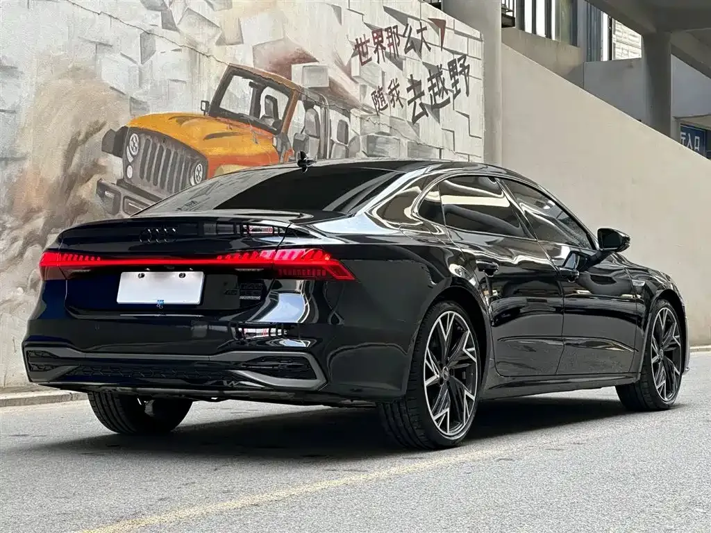 Audi A7L — фото 10