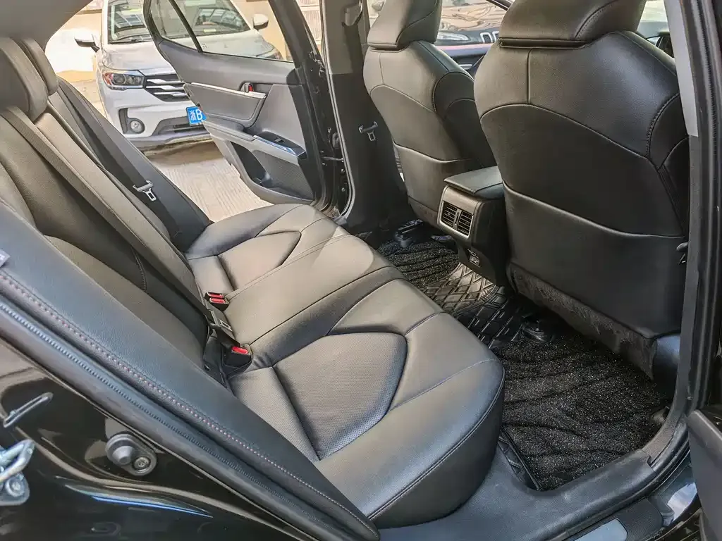 Toyota Camry 2022 из CN, фото 3