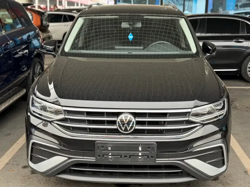 Volkswagen Tiguan L 2022 из CN, фото 5