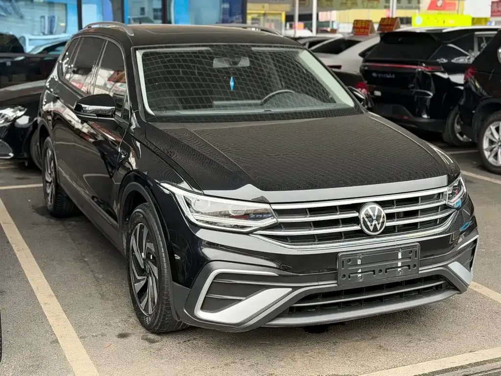 Volkswagen Tiguan L 2022 из CN, фото 6