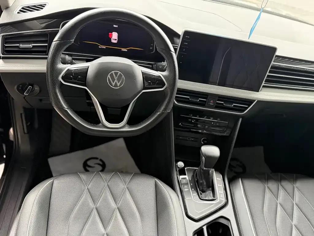 Volkswagen Tiguan L 2022 из CN, фото 10