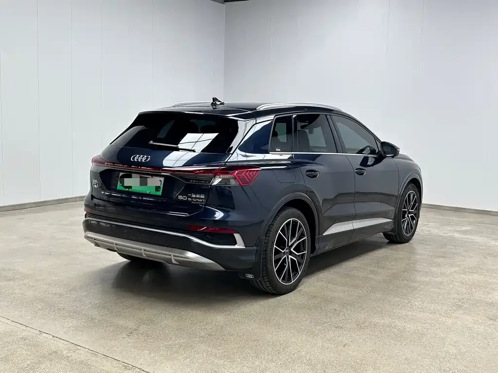 Audi Q4 e-tron — фото 3