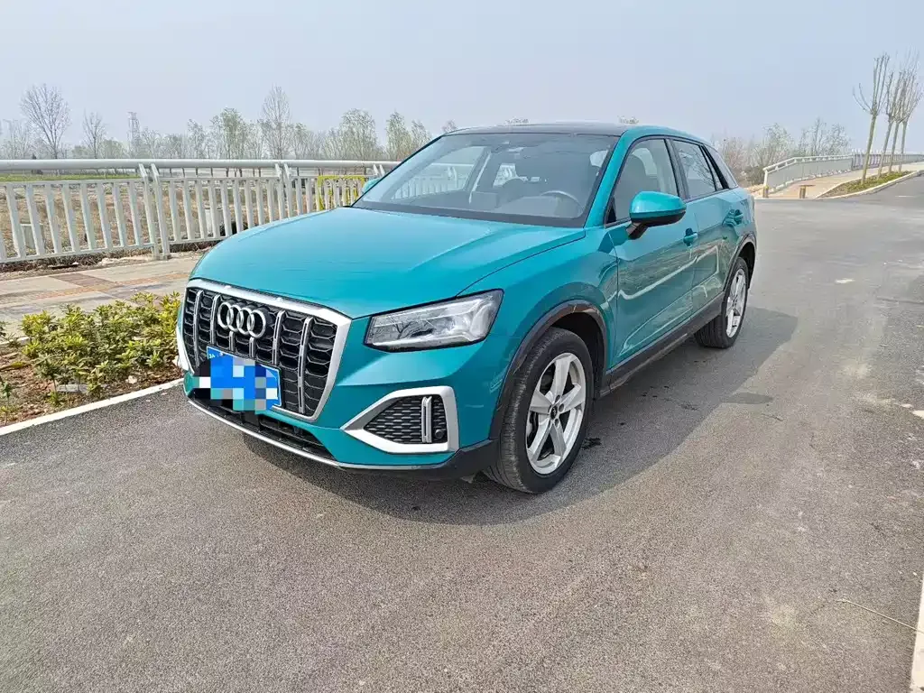 Audi Q2L