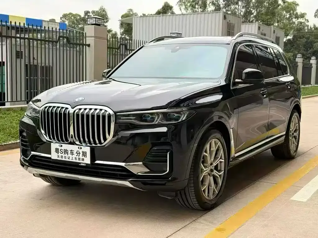 BMW X7 — фото 2