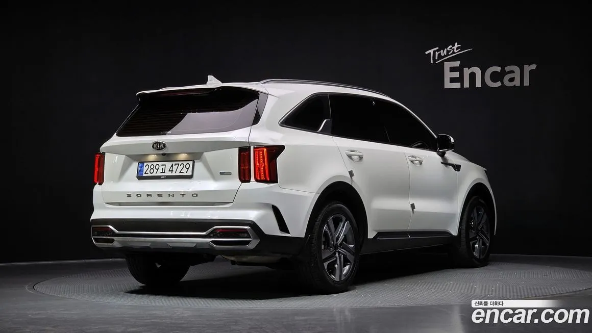 Kia Sorento — фото 6