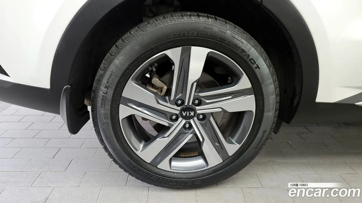 Kia Sorento — фото 8