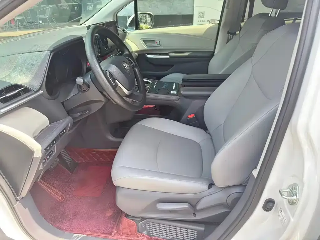 Toyota Granvia 2024 из CN, фото 4