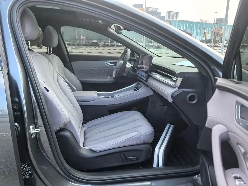 Roewe M7 DMH 2025 из CN, фото 10