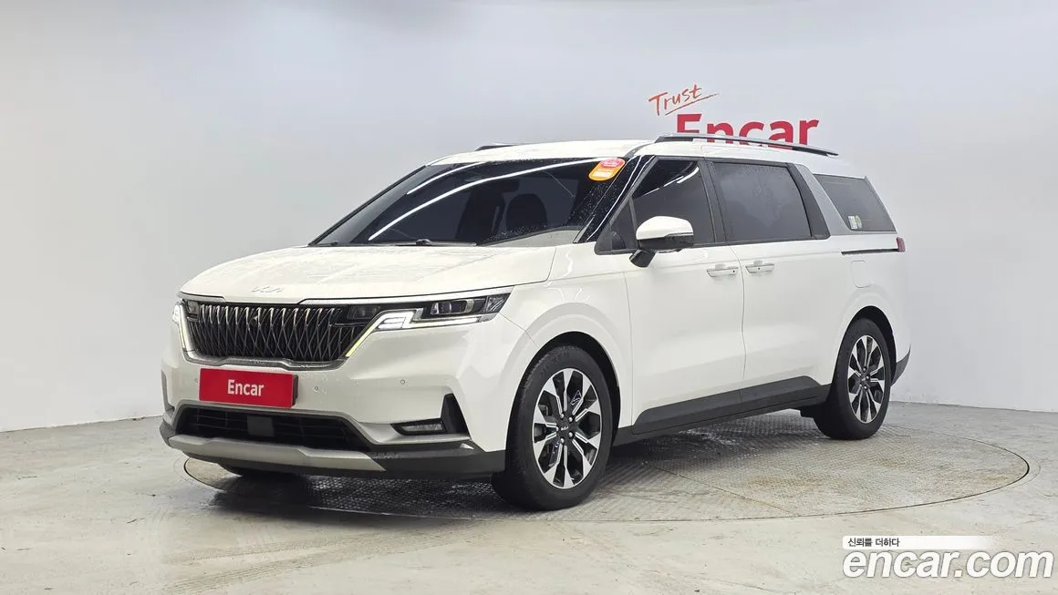 Kia Carnival — фото 1