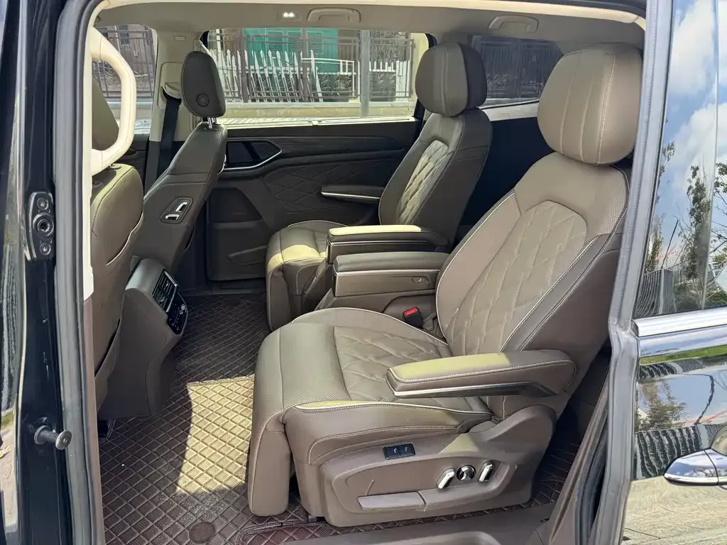 Volkswagen Viloran 2023 из CN, фото 4