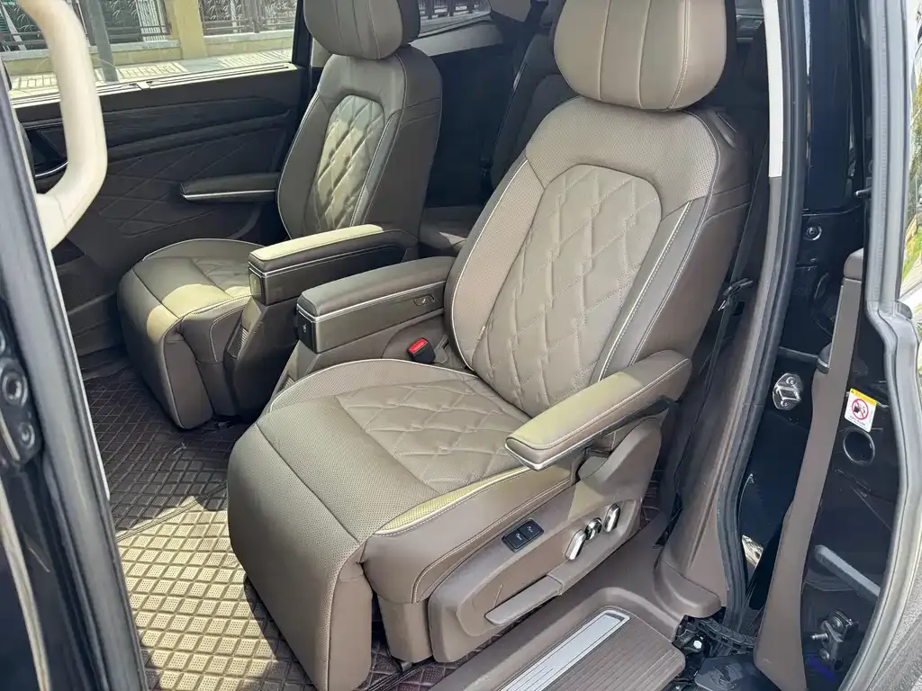 Volkswagen Viloran 2023 из CN, фото 5