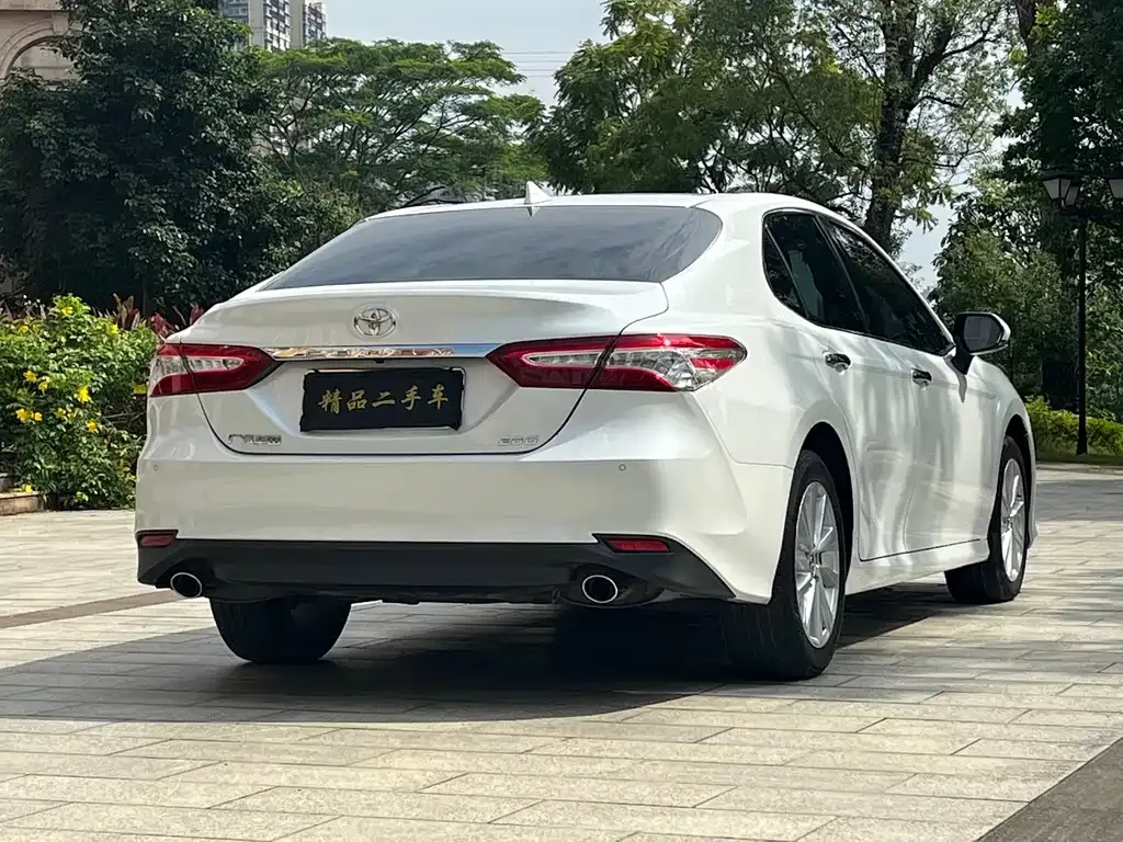 Toyota Camry 2022 из CN, фото 2