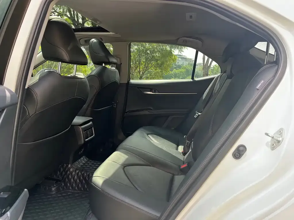 Toyota Camry 2022 из CN, фото 5