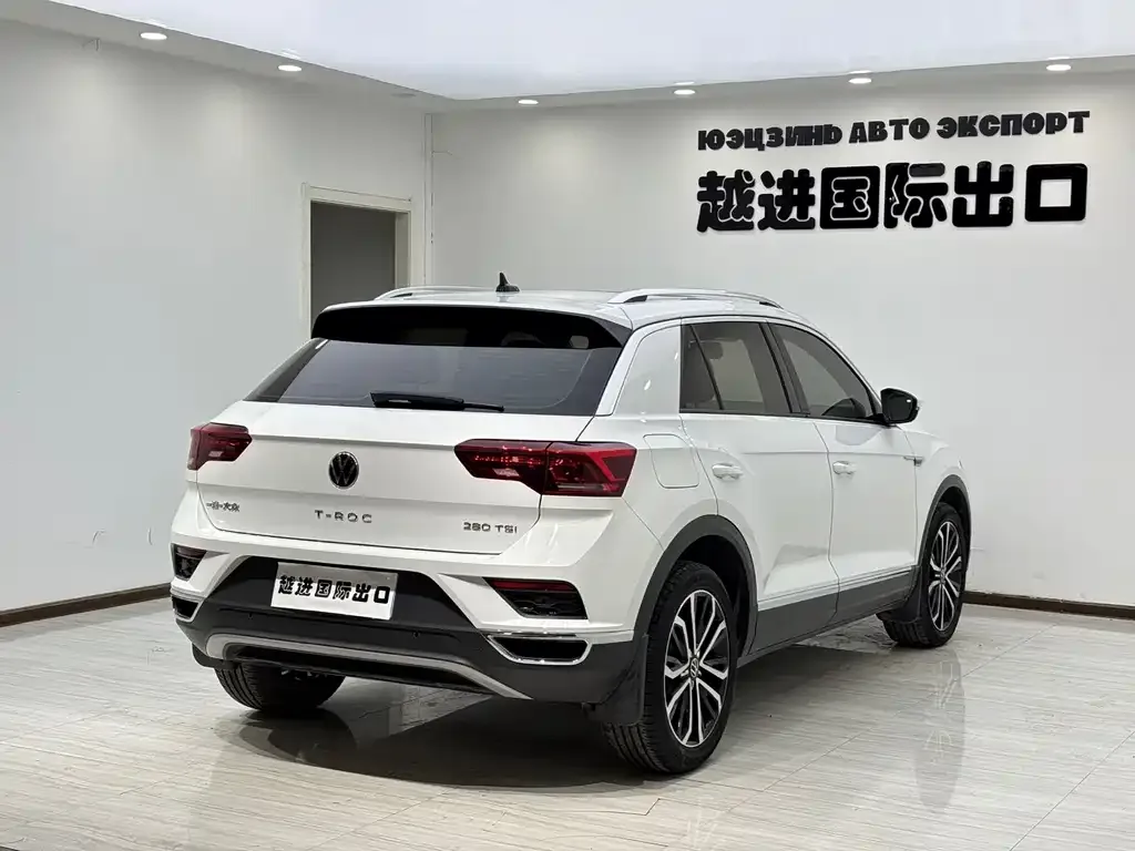 Volkswagen T-Roc — фото 4