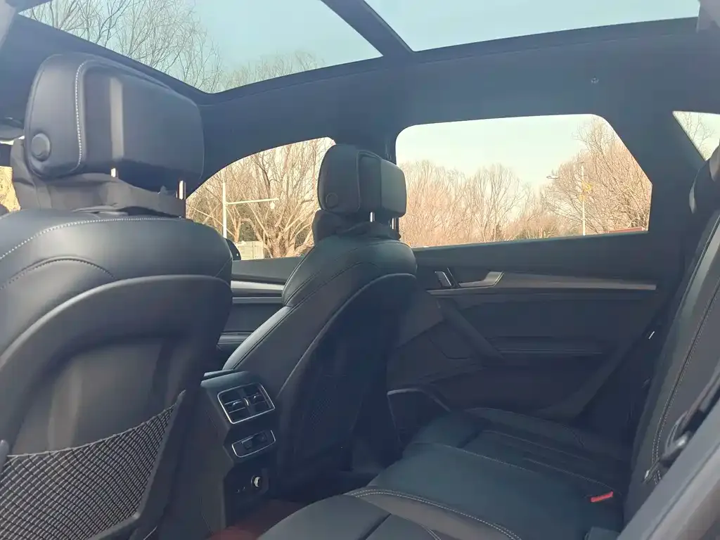 Audi Q5L — фото 2