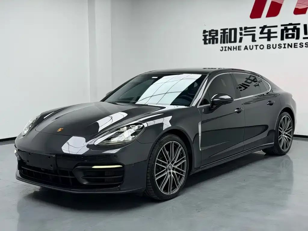 Porsche Panamera — фото 1