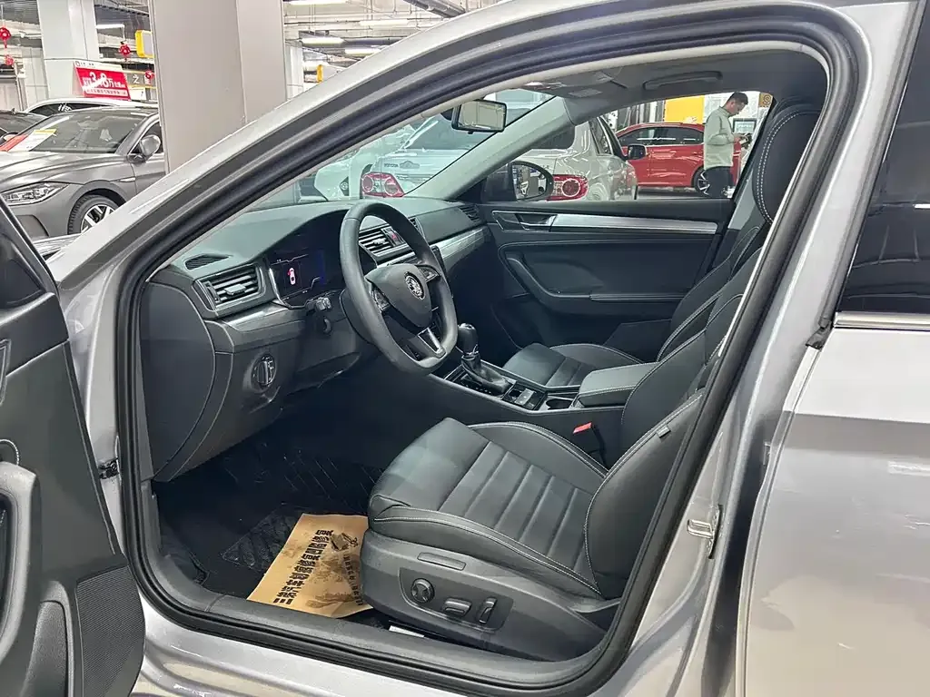 Skoda Superb 2024 из CN, фото 6