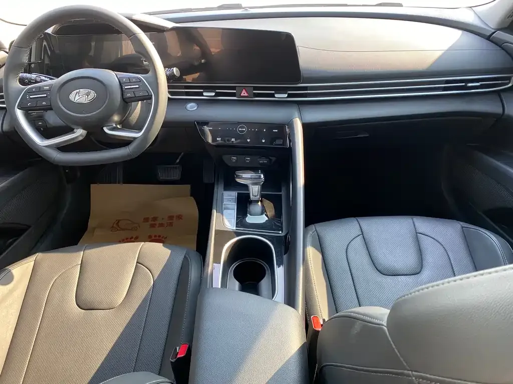 Hyundai Elantra 2022 из CN, фото 7