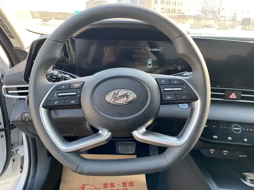 Hyundai Elantra 2022 из CN, фото 5