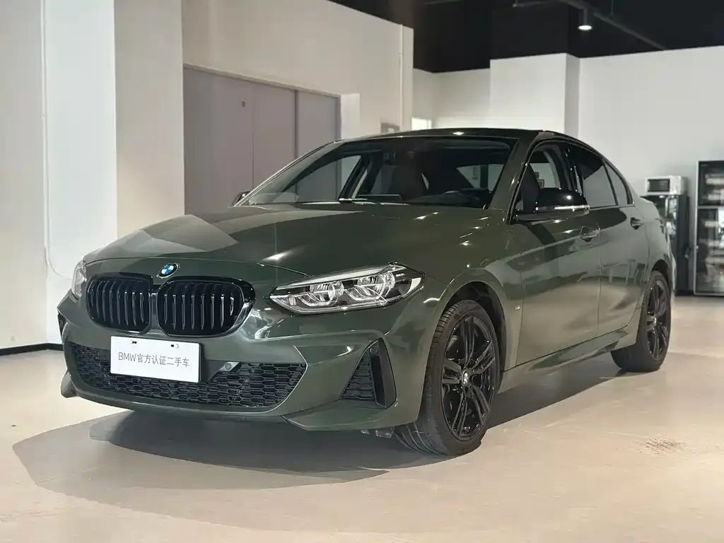 BMW 1 Series 2022 из CN, фото 1