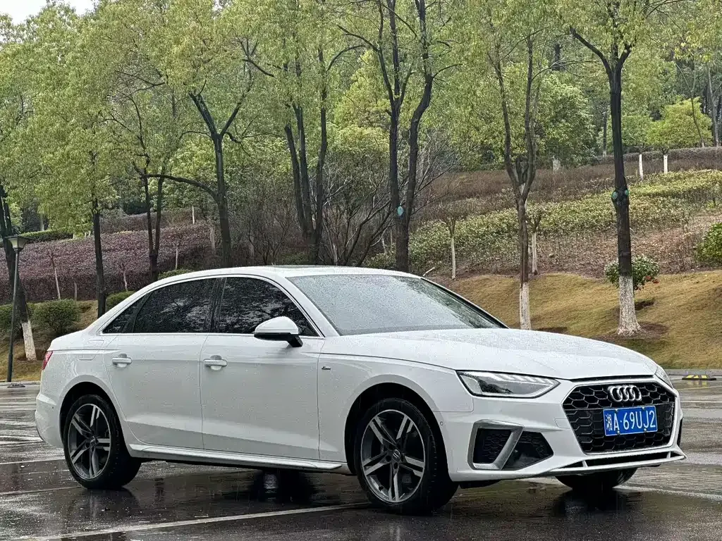 Audi A4L 2021 из CN, фото 5