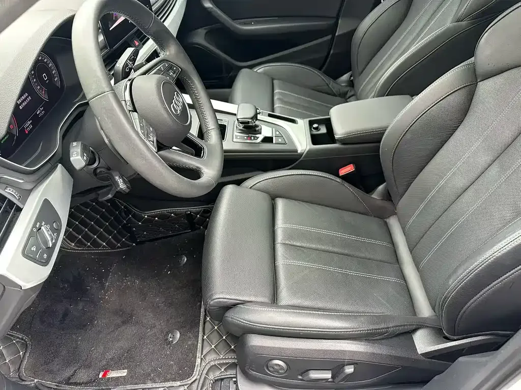 Audi A4L 2021 из CN, фото 7