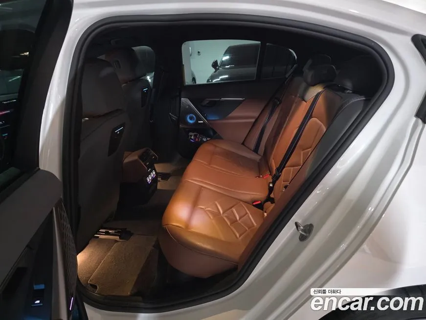 BMW i5 2024 из KR, фото 3
