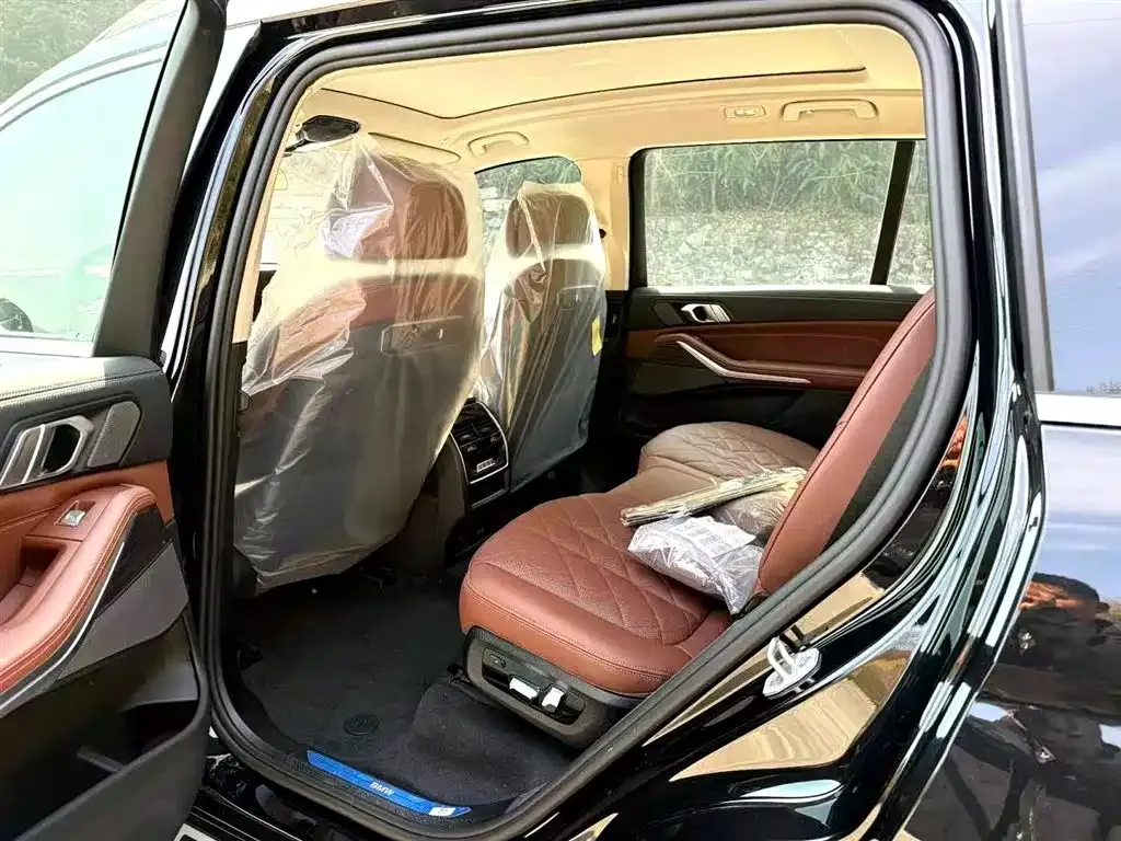 BMW X7 2026 из CN, фото 2