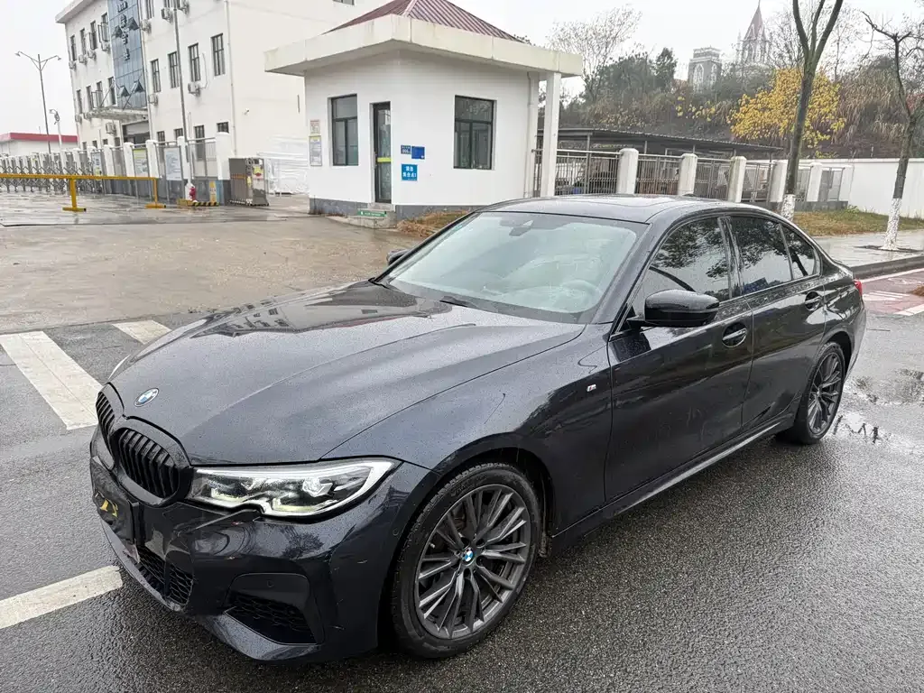 BMW 3 Series — фото 1
