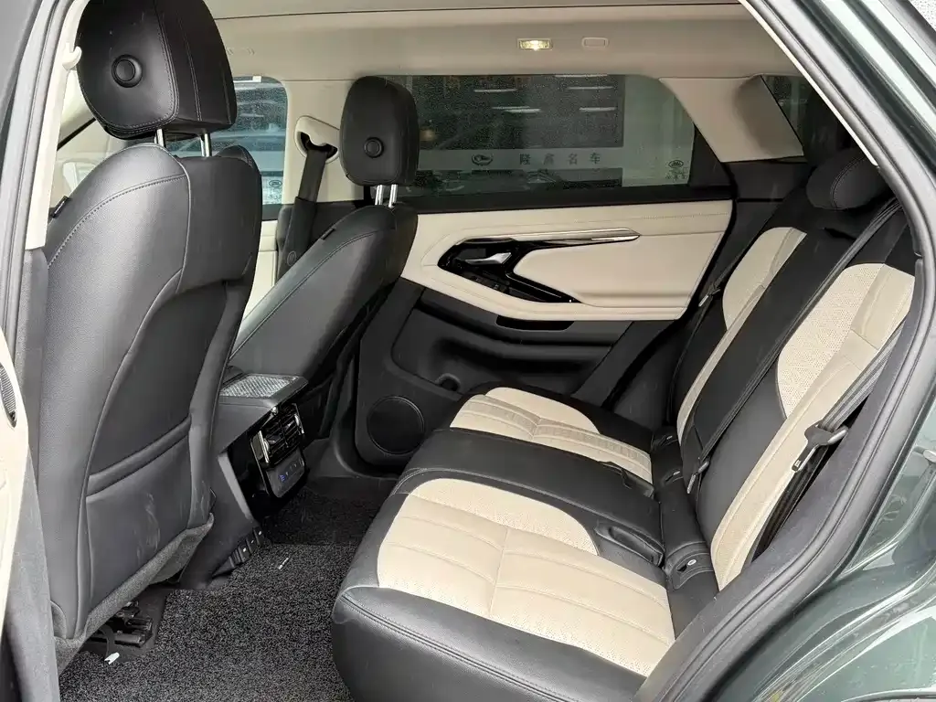Land Rover Evoque — фото 6