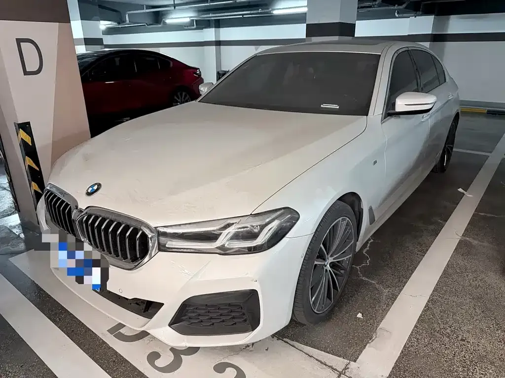 BMW 5 Series — фото 1