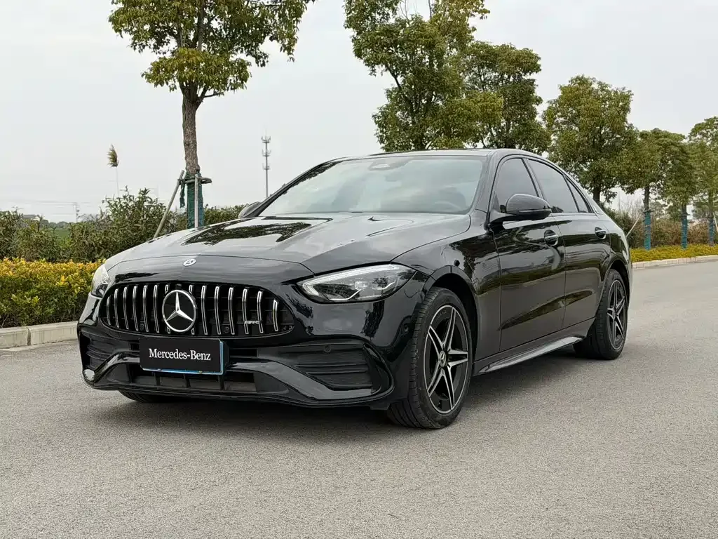 Mercedes-Benz C-Class — фото 1